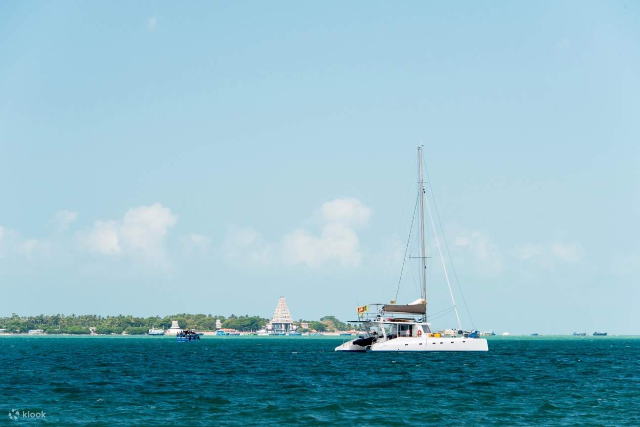 斯里兰卡的双体船