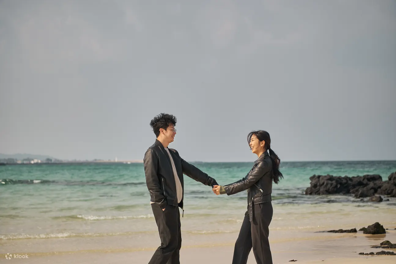 济州旅游快照摄影：家庭和情侣拍摄