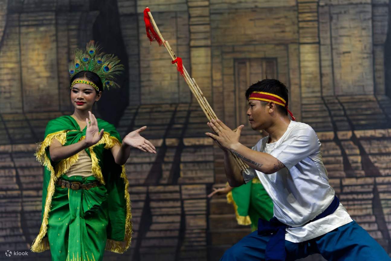 Royal Theater: Apsara Tanzvorführung, Buffet-Dinner und Hotelabholung