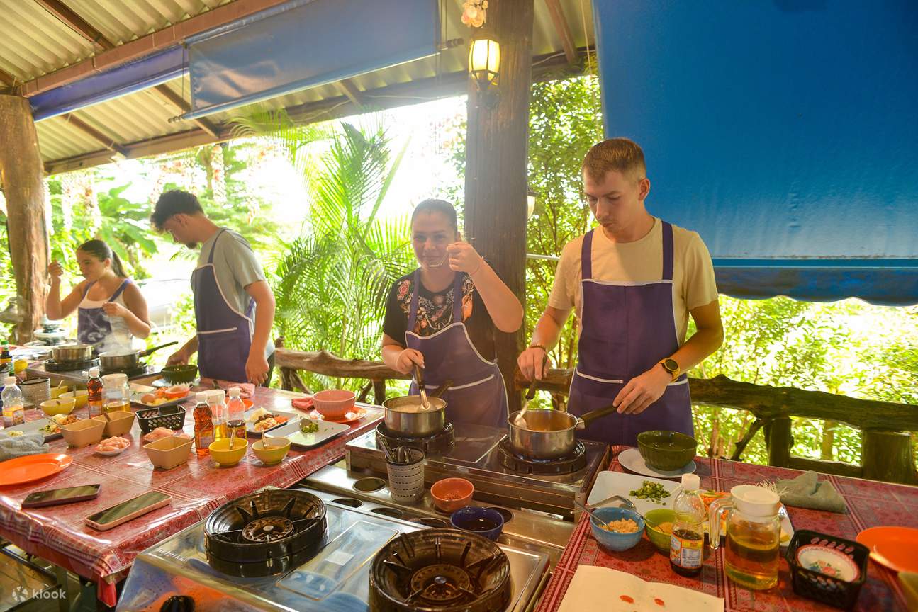 在喀比 Thai Charm Cooking School 泰式料理烹饪课程及用餐体验
