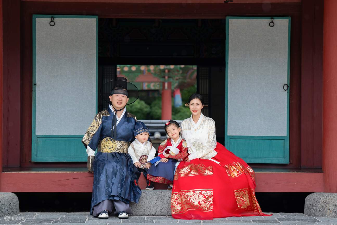Photographie en Hanbok à Jeju Mokgwana