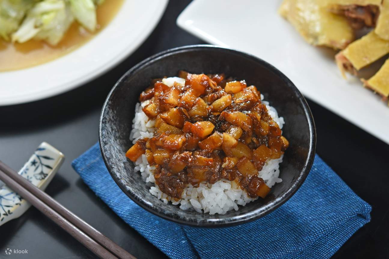 Braised Pork over Rice at My Stove at Songjiang Nanjing Station