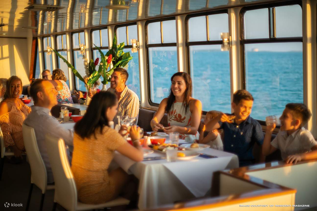 yacht club darwin dinner