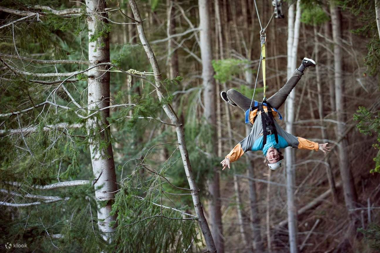 Ziptrek Ecotours Queenstown tipo boca abajo