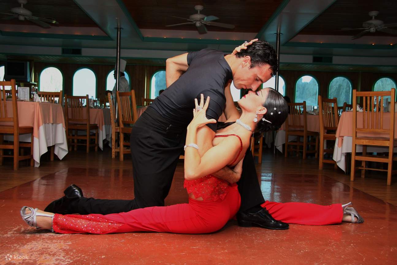 Crucero con cena al atardecer en Los Cabos