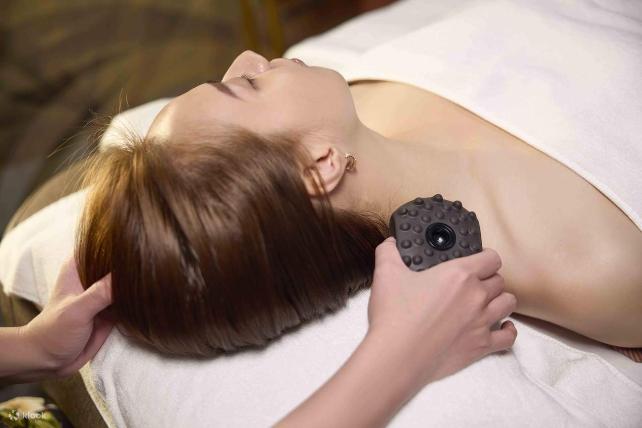 Pelemasan Otot Energi Bahu dan Leher