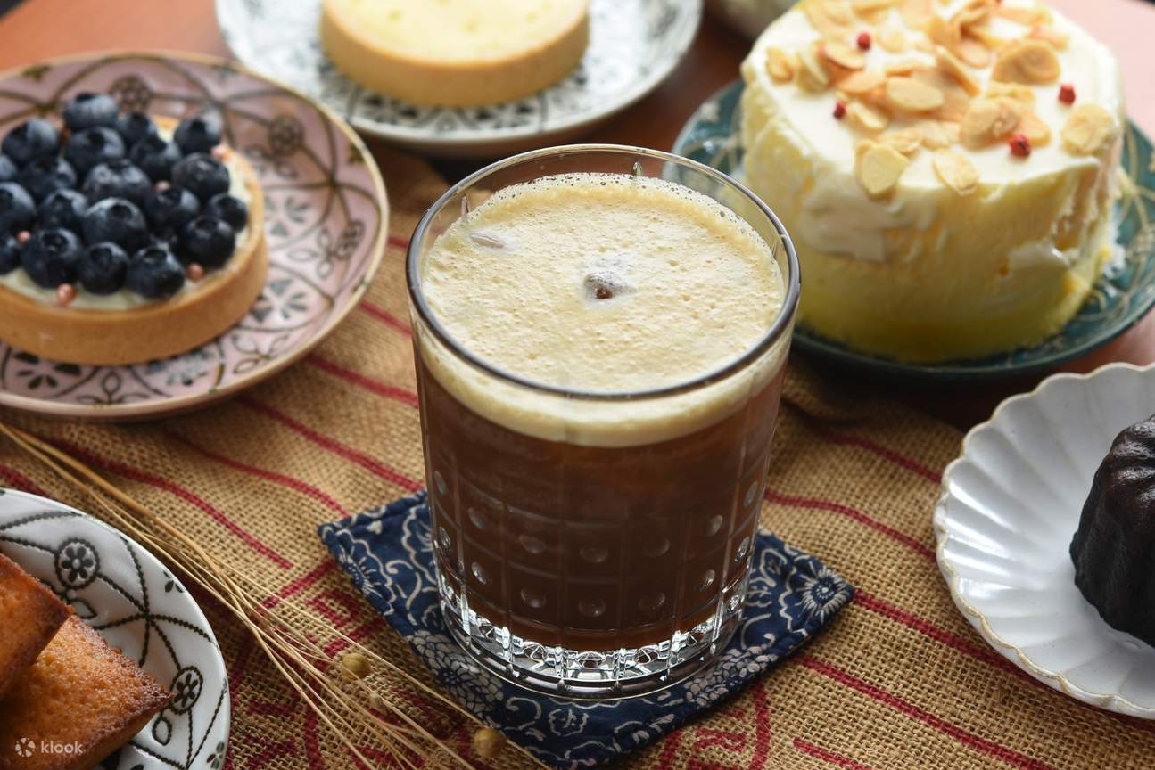 Black Beauty Teahouse, Dadaocheng Hipster Retro Cafe, Dadaocheng Food