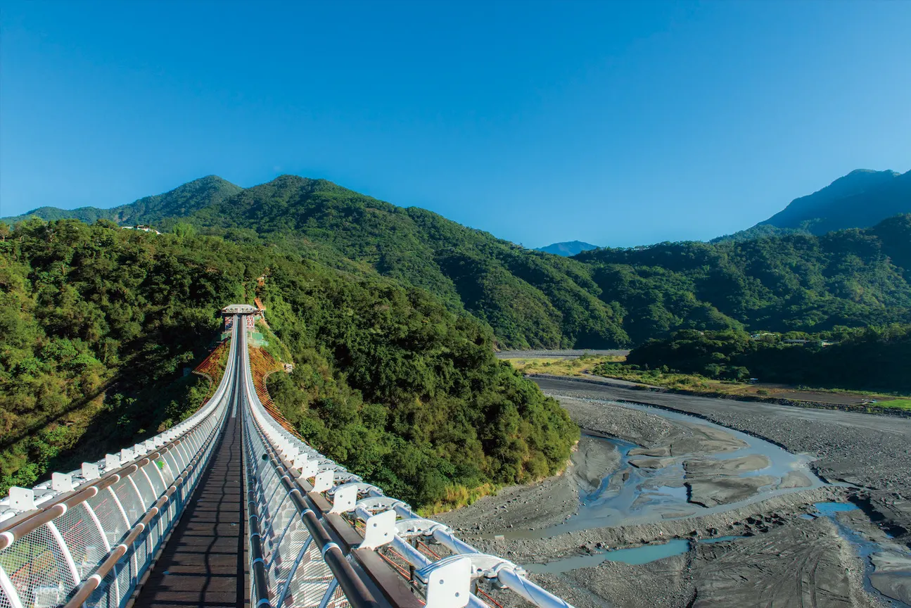山川琉璃吊橋
