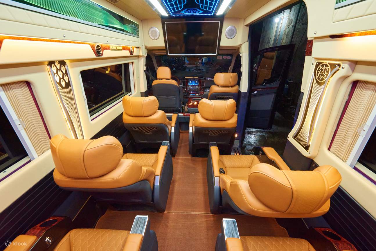 Xe Limousine Minivan