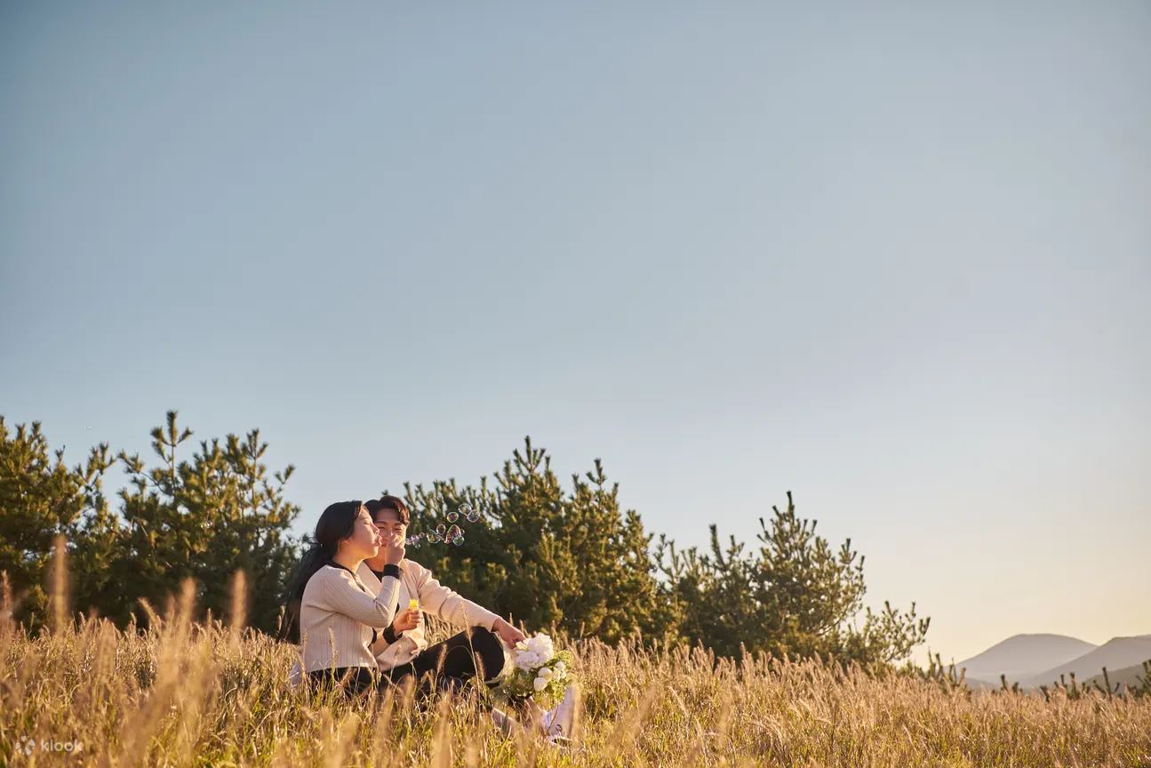 济州旅游快照摄影：家庭和情侣拍摄