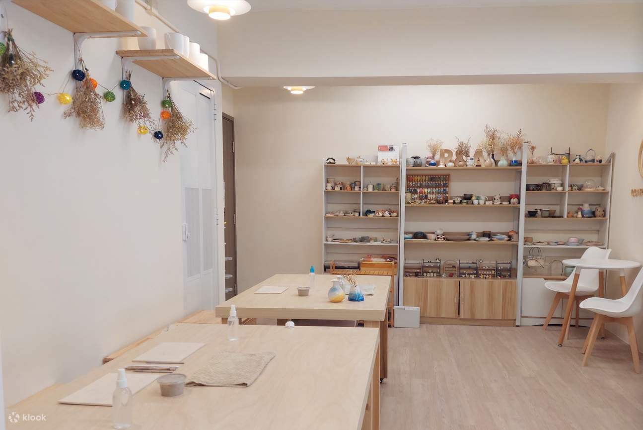 CC ART STUDIO - Lezione di ceramica genitore-figlio｜Esperienza di disegno o impasto a mano genitore-figlio｜Laboratorio di pittura su ceramica genitore-figlio｜Prince