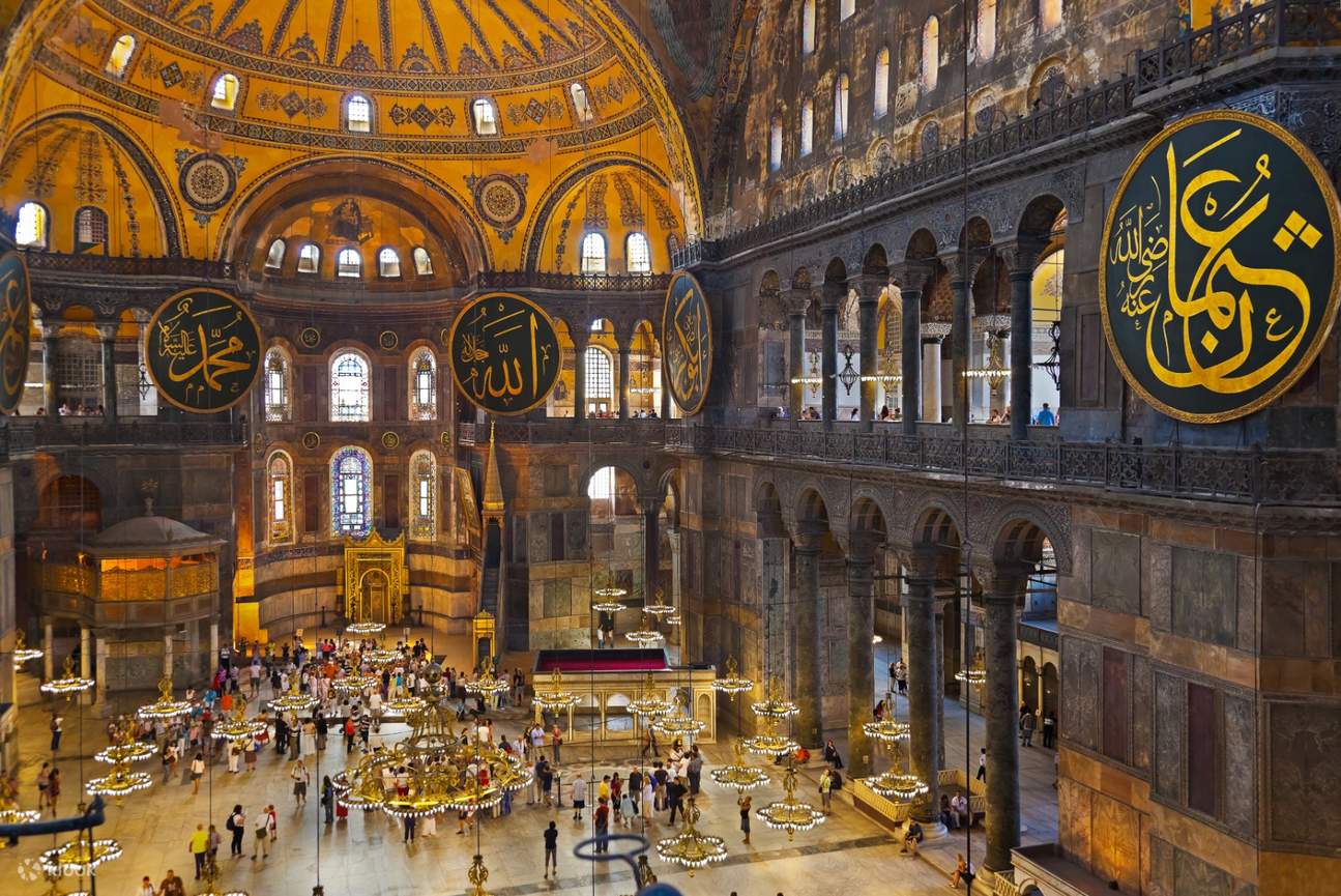Roman Hippodrome, Blue Mosque, and Hagia Sophia Day Tour in Istanbul ...