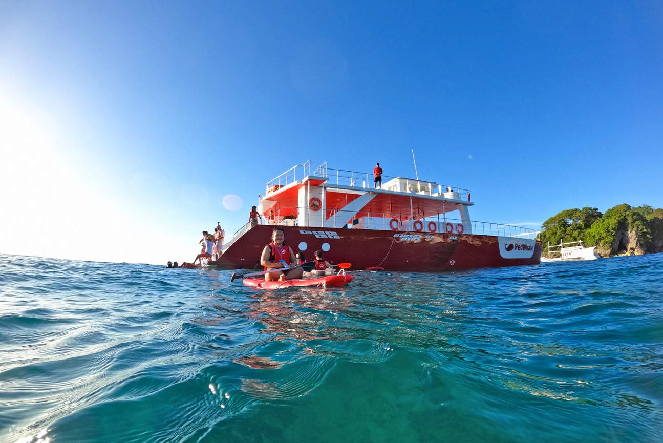 party yacht boracay