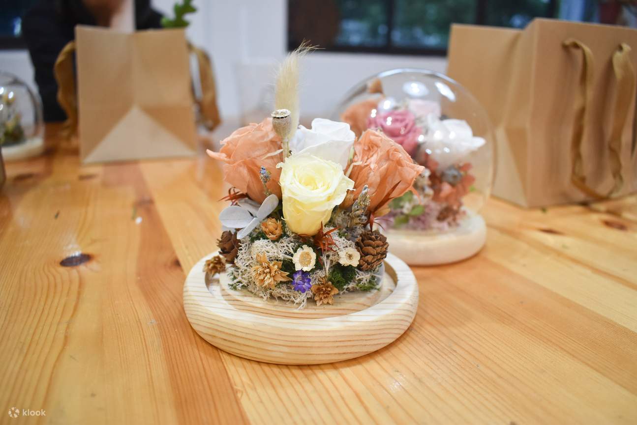 Workshop für konservierte Rosenkuppeln in Singapur