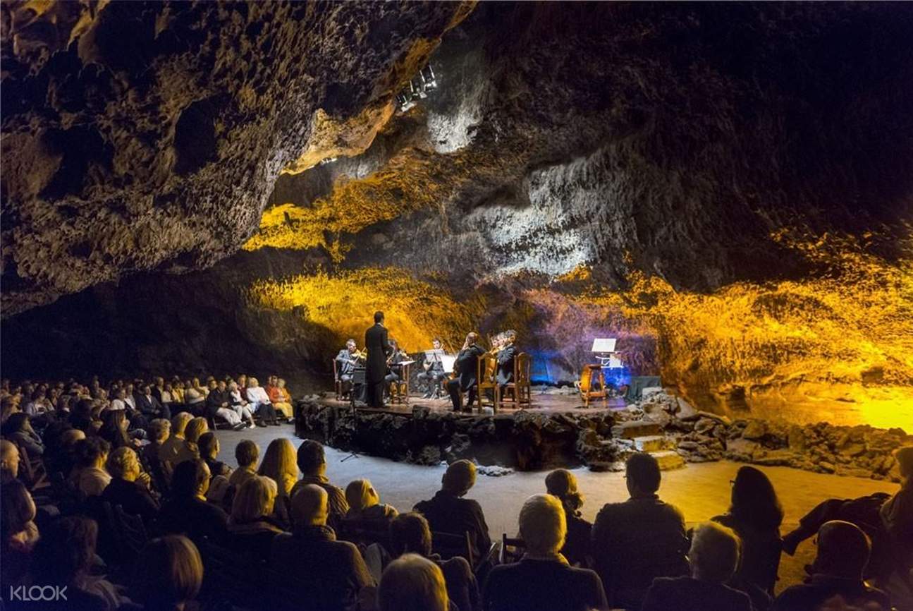 Cueva de los Verdes Admission Ticket