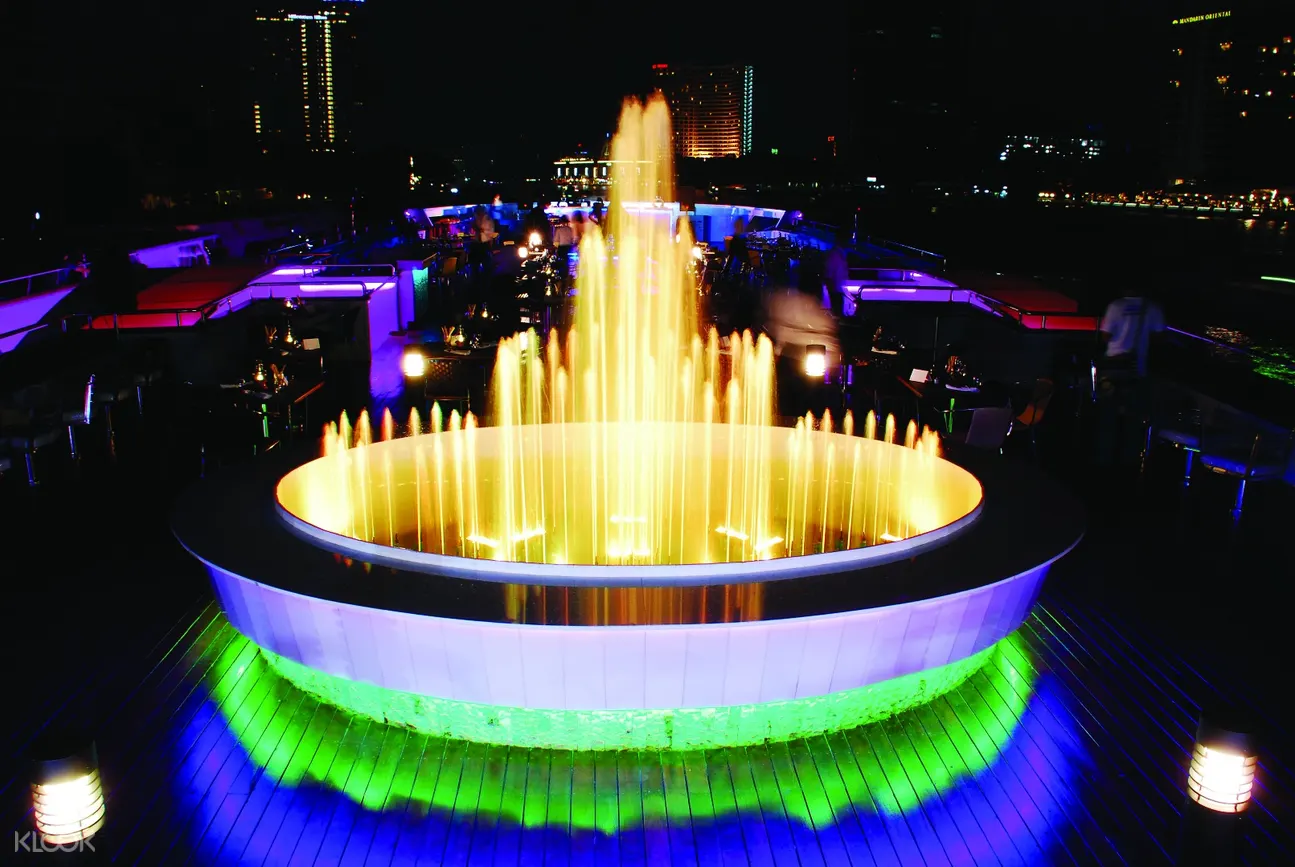 曼谷璀璨珍珠號晚餐