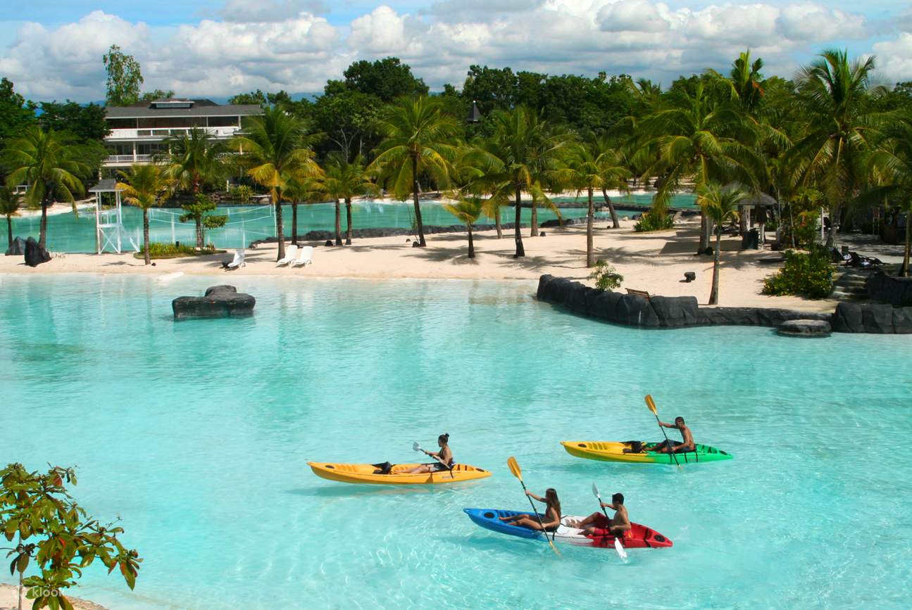 berkayak di Plantation Bay 