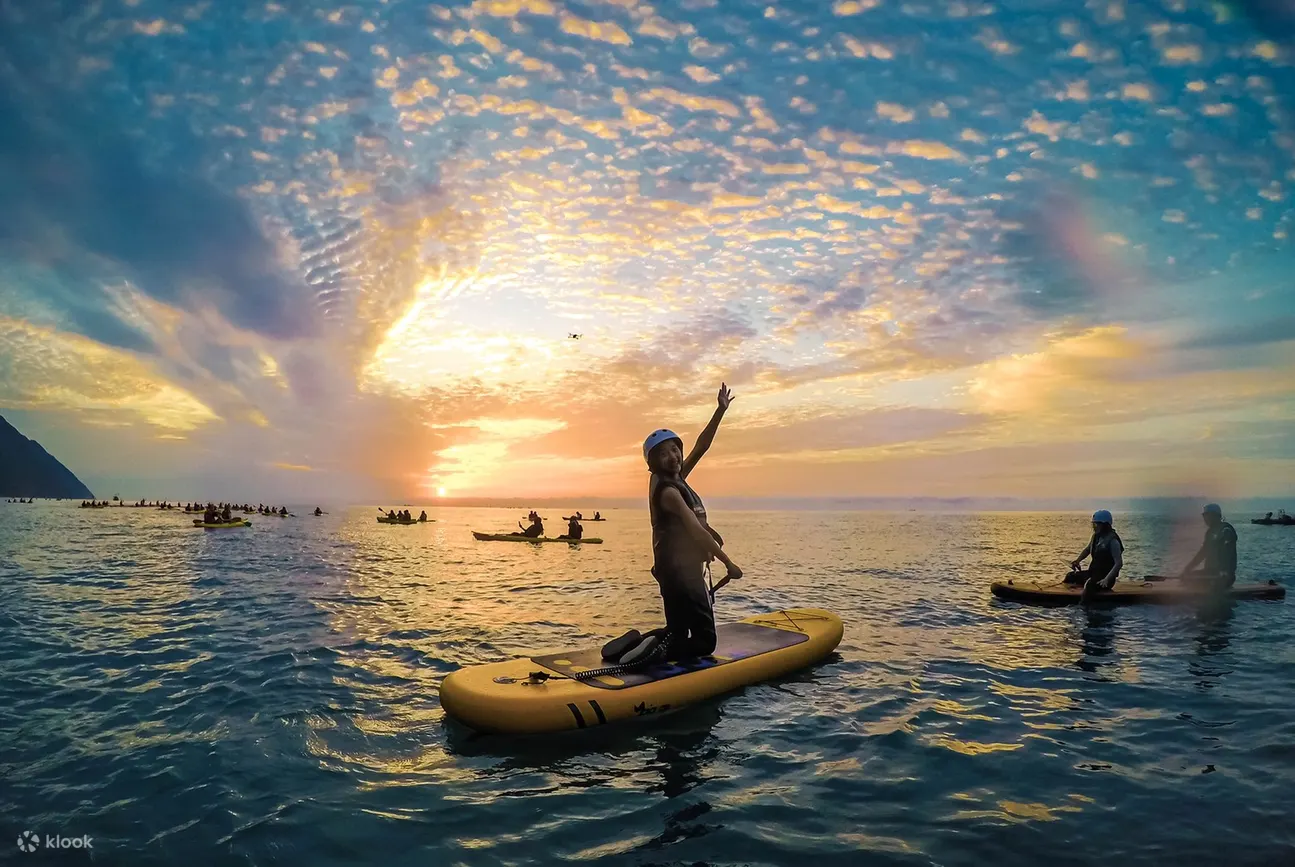 体验国外最流行的水上SUP YOGA，平稳容易站立，美照拍满满