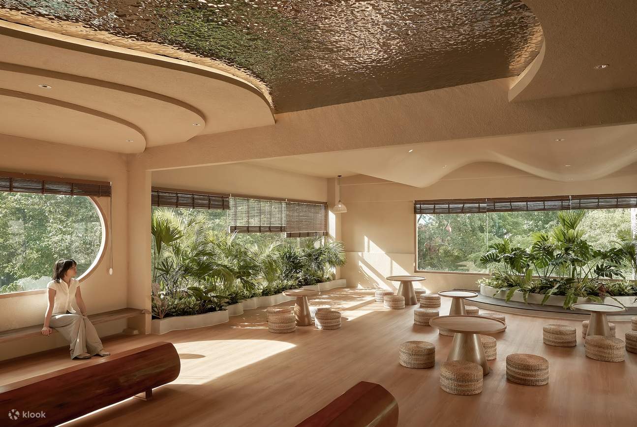 phòng chờ có phục vụ đồ ăn nhẹ