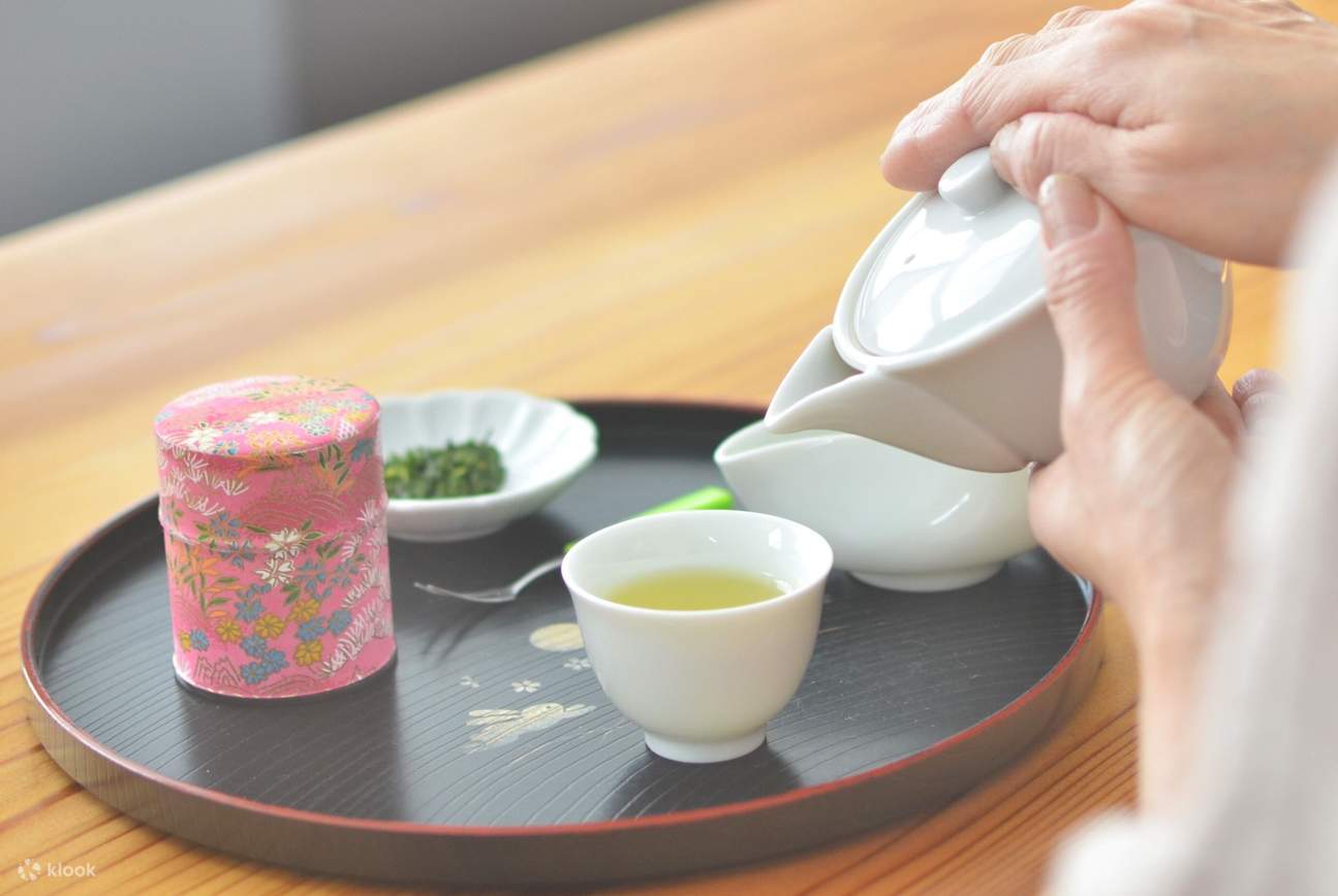 Tea Ceremony of the 800-year-old Experience in Kyoto