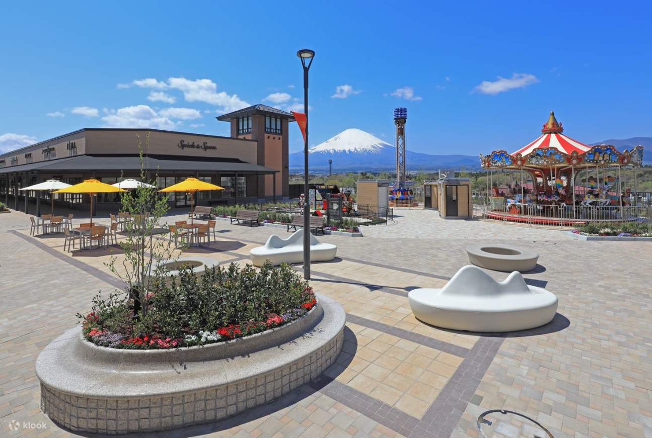 gotemba premium outlets rooftop