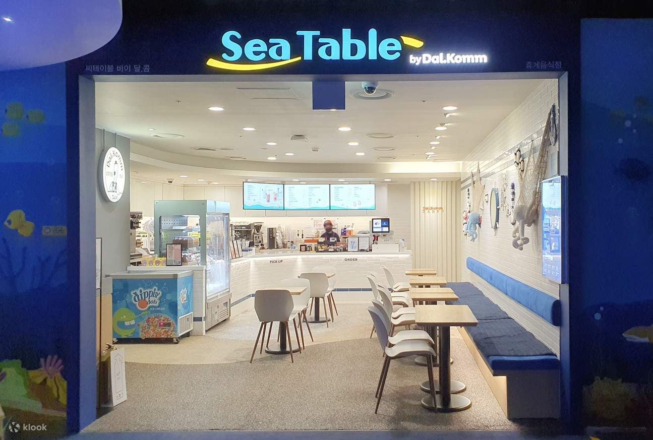 樂天世界水族館 - 參與現場問卷調查，即可獲得 Sea Table（咖啡廳）10% 折扣優惠券。