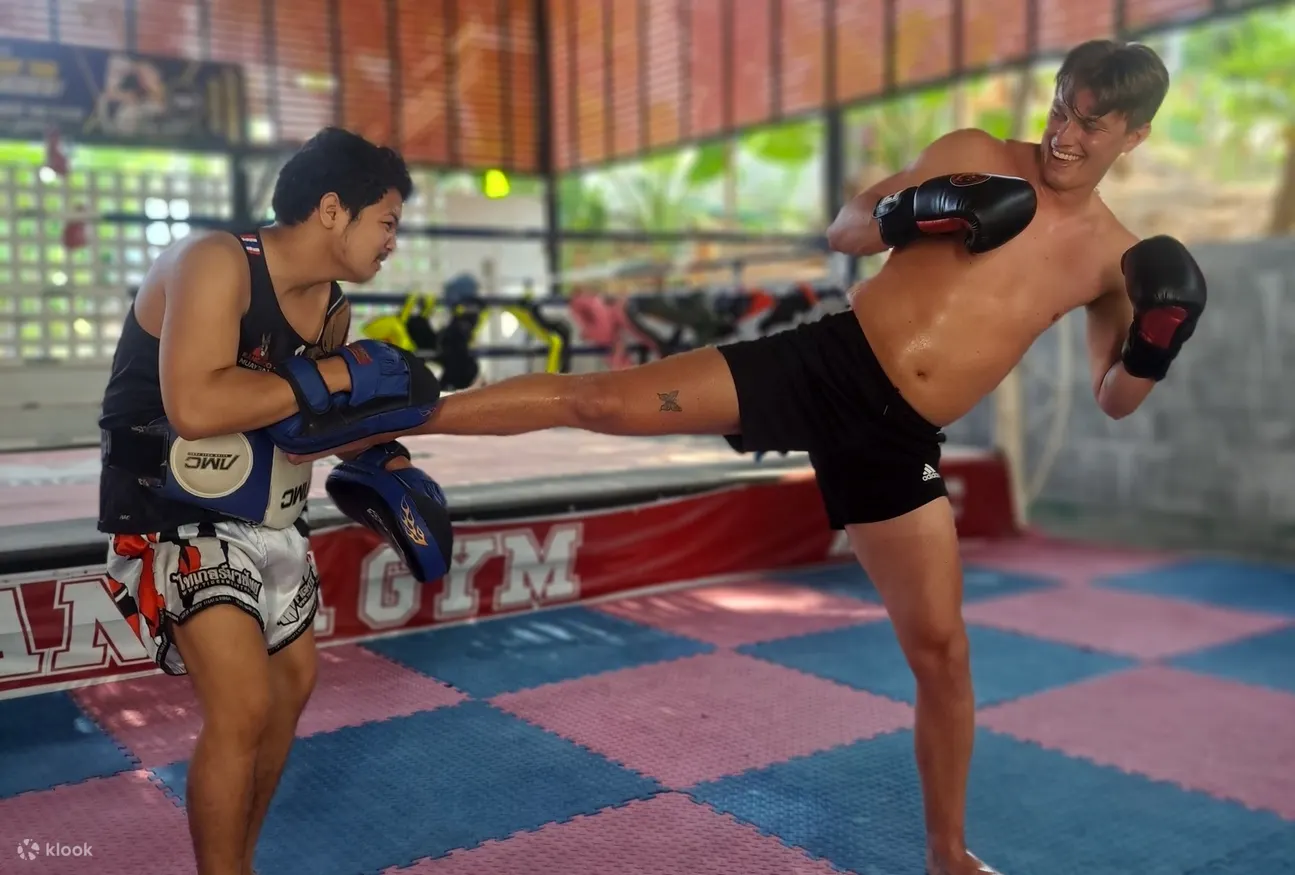 Muay Thai Class by Lanta Muay Thai Academy