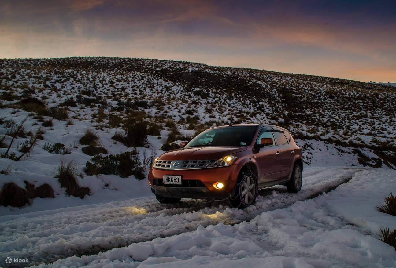 舒適四輪傳動車接送，配有加熱座椅