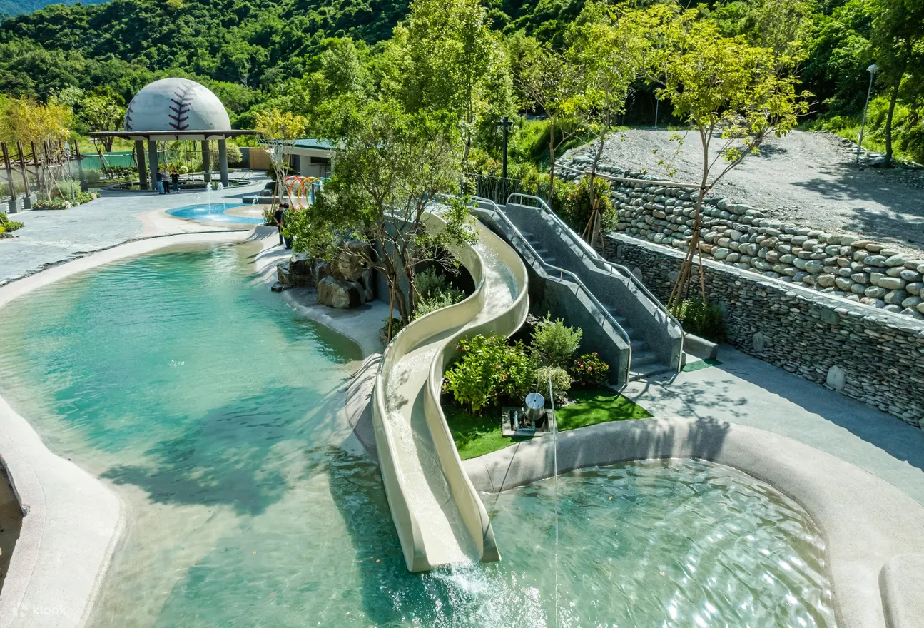 红叶谷绿能温泉园区