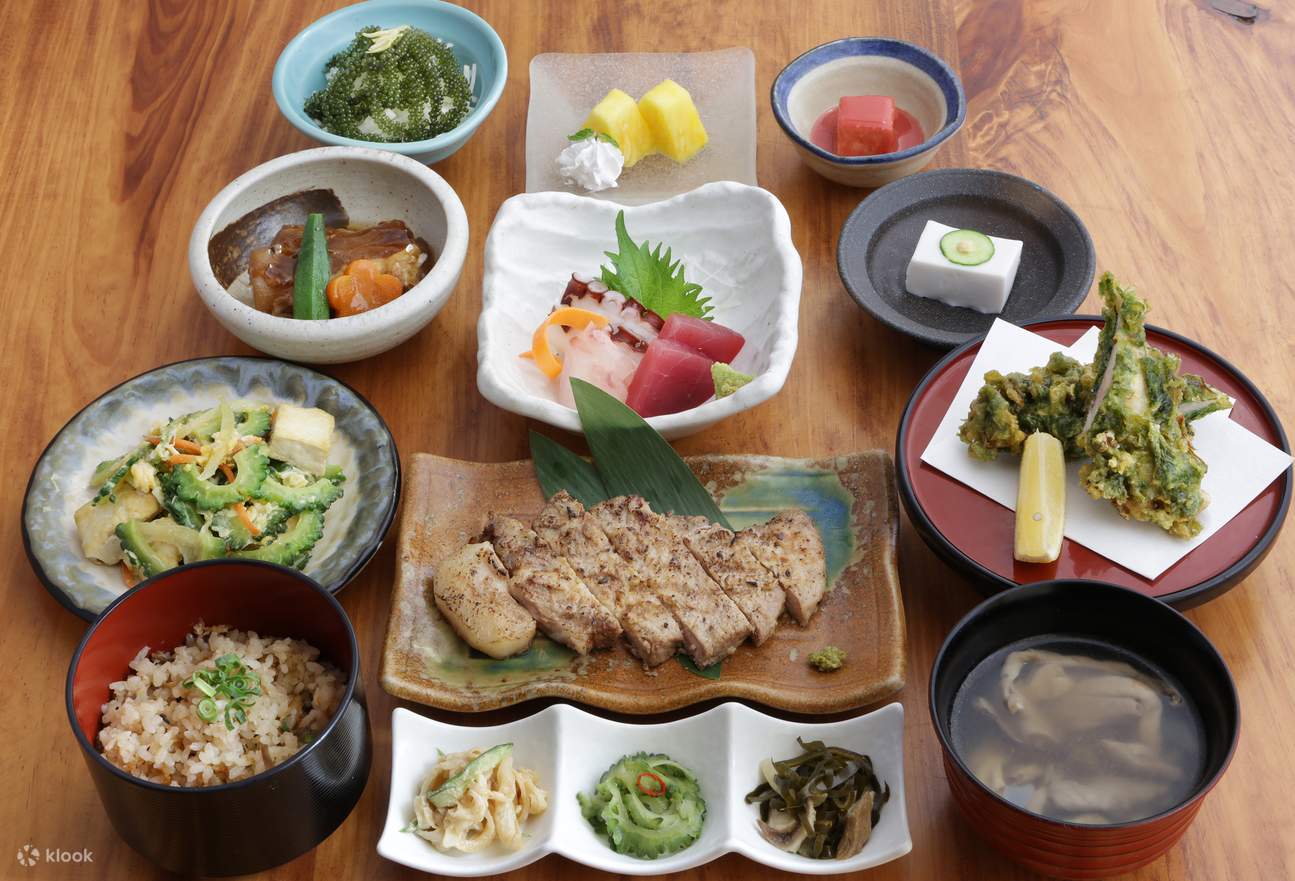 Bersantap di Okinawa Hateruma Masakan Okinawa - Okinawa
