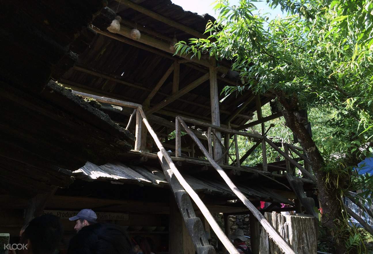 CAT CAT TRADITIONAL HOUSE
