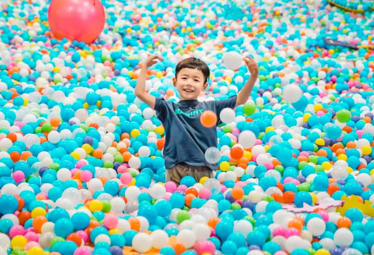 重慶際華園極限運動中心 (Chongqing Jihua Park Extreme Sports Center)