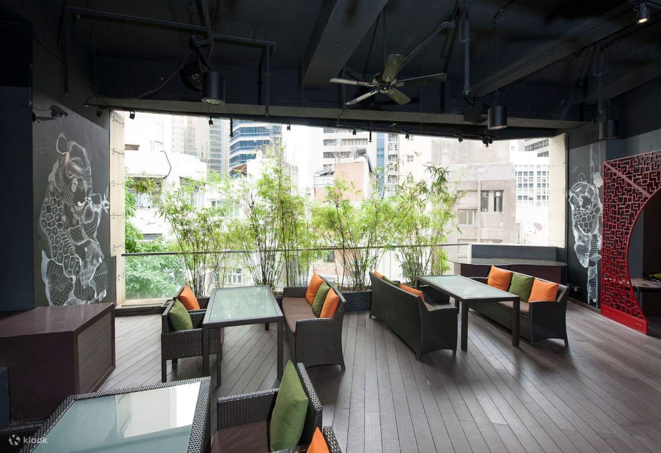 Lan Kwai Fong Hotel Kau U Fong with Breakfast & Afternoon Tea Set