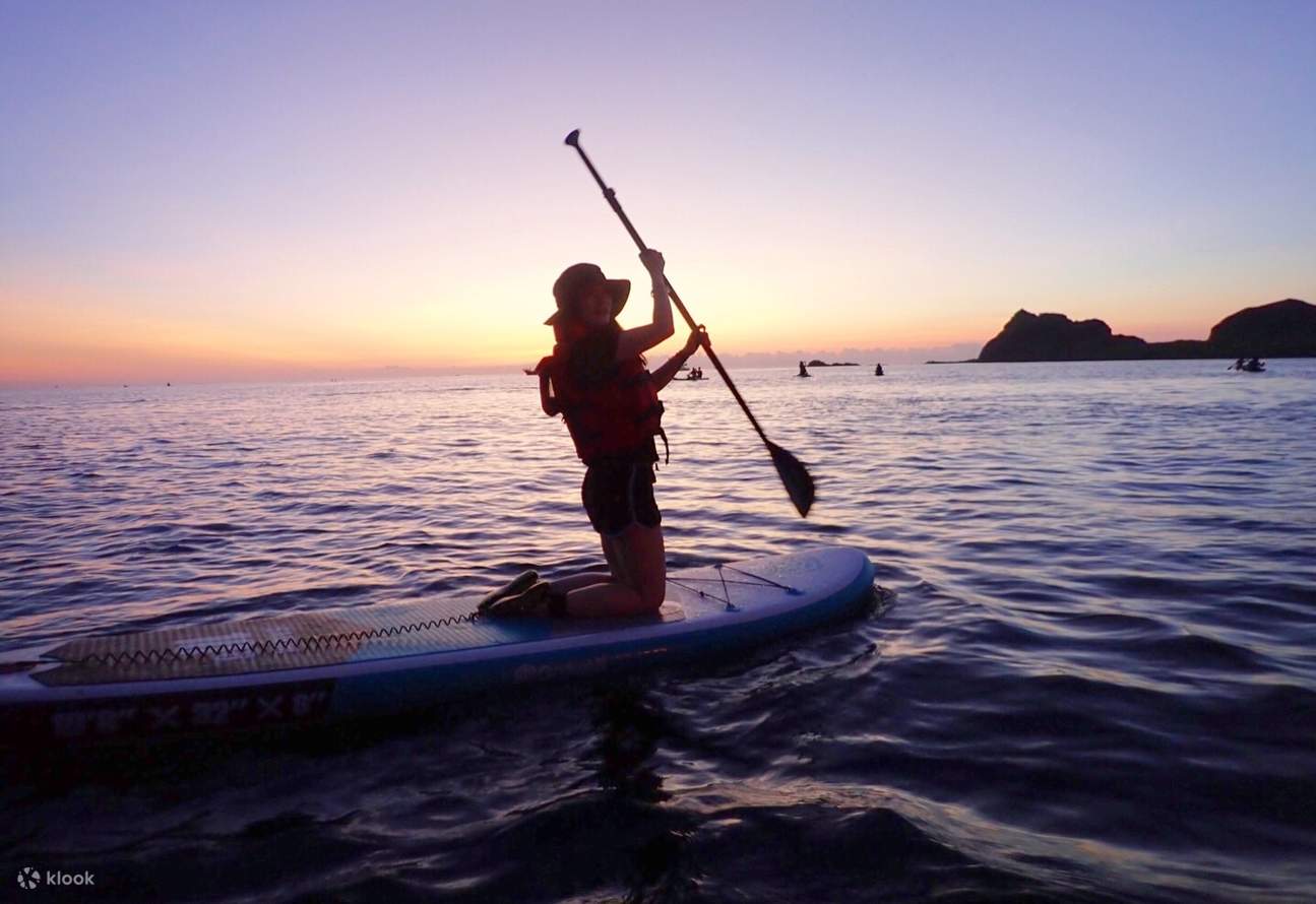 Taitung: Shih-Yu Umbrella - SUP Paddleboarding Experience