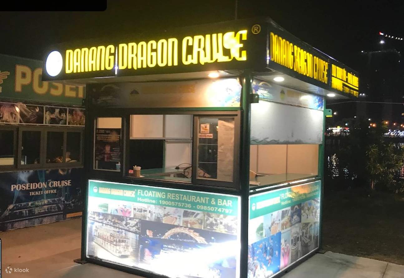 Pelayaran Malam di Sungai Han dengan Dragon Cruise 
