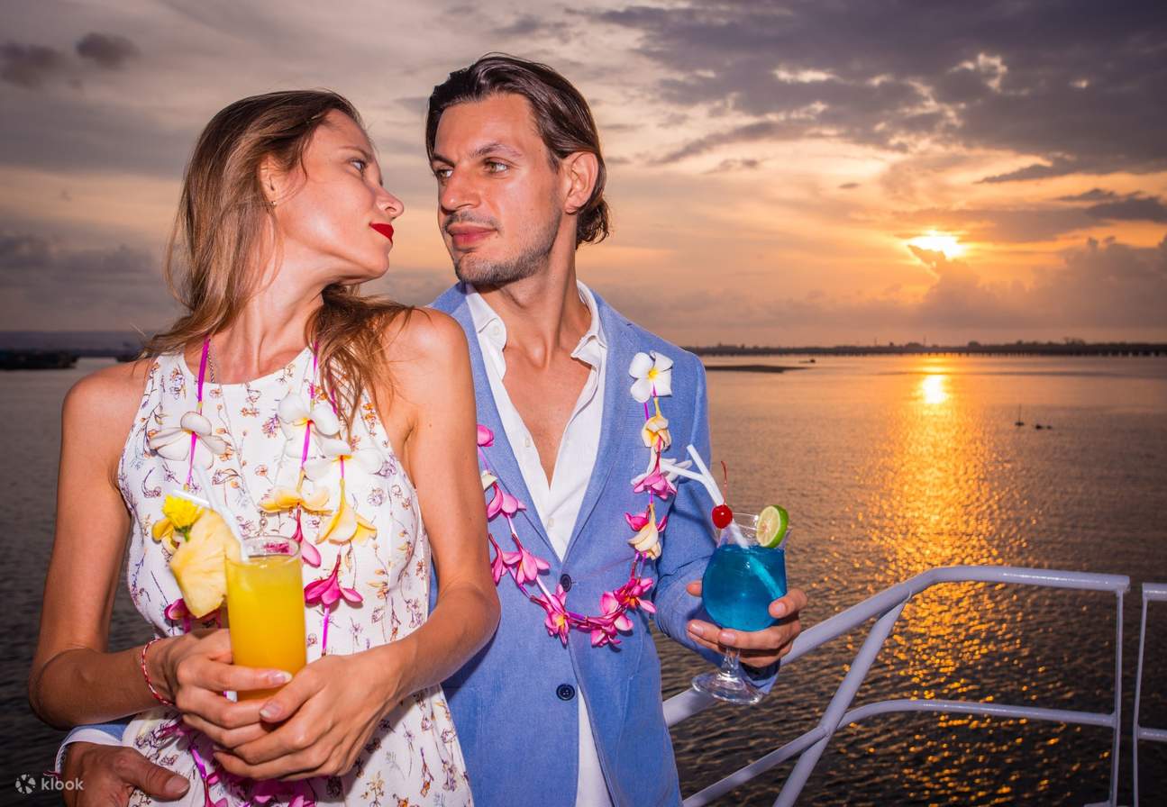 バリハイII号でサンセットクルーズ