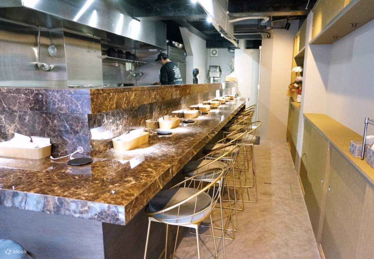 타다이마헨신추 프랑스식 라멘 가게 - 도쿄