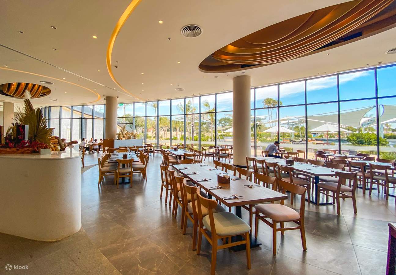 Enjoy buffet lunch at Zest restaurant (depend on your package)