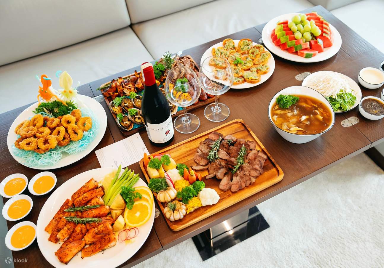 Luxury Private Yacht Dining Experience on Saigon River 