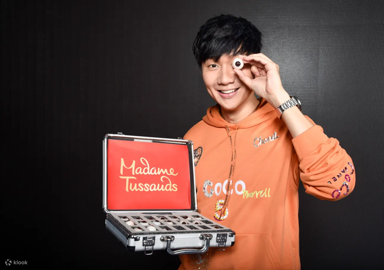 JJ Lin’s wax figure 
