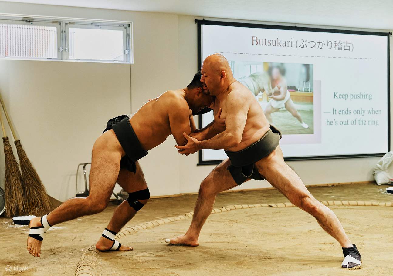 오사카: 스모 라이브 쇼 및 관객 챌린지 체험