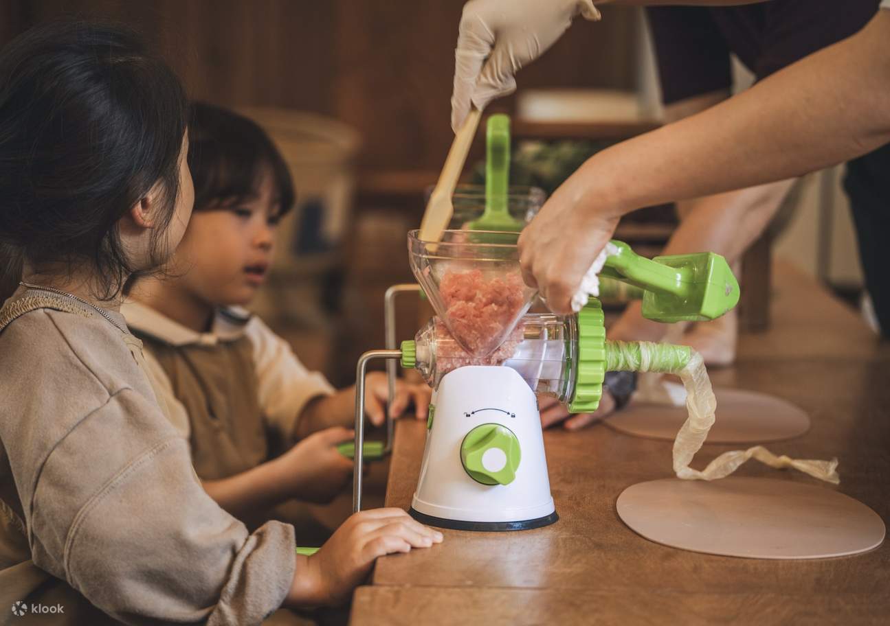 GomawoTOTO: Fun Indoor Soil Play and Cooking Class Experience