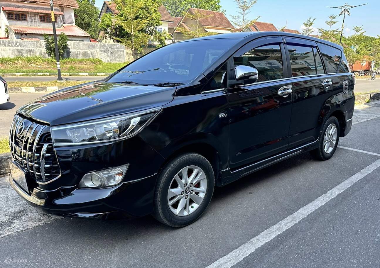 Nikmati transportasi pulang pergi yang nyaman ke restoran makanan laut!