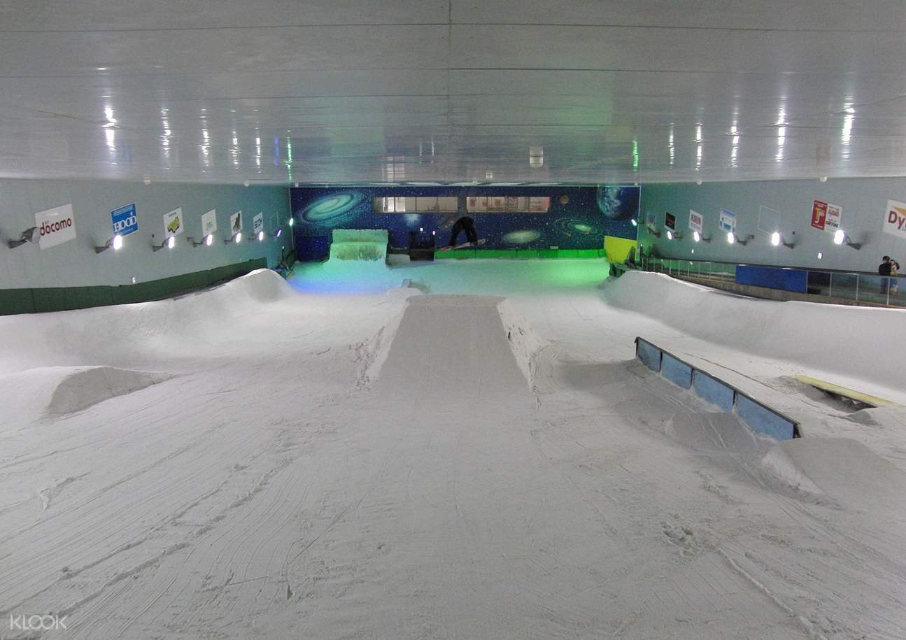 Indoor Snowboarding Experience with Equipment Rental at Snova Hashima