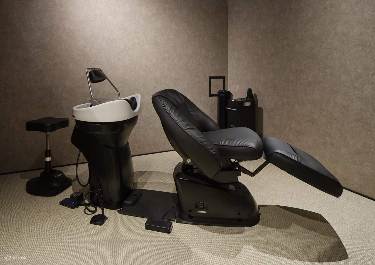 Ogni camera è uno spazio privato completamente indipendente, garantendo privacy e comfort.