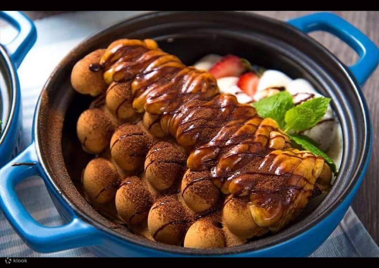 Tiramisu Custard Egg Waffle with Ice cream