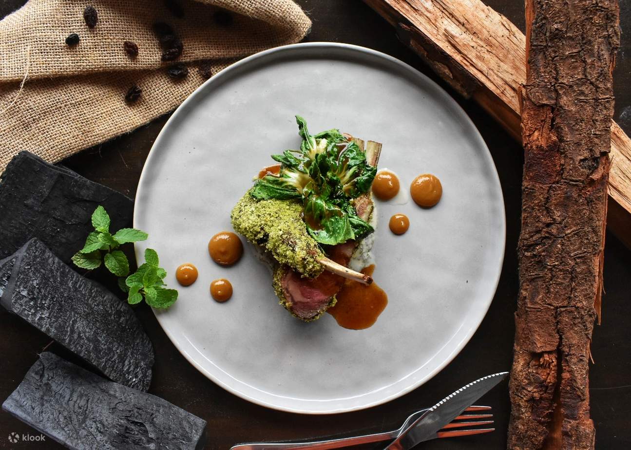 White Smoke Grill & Bar