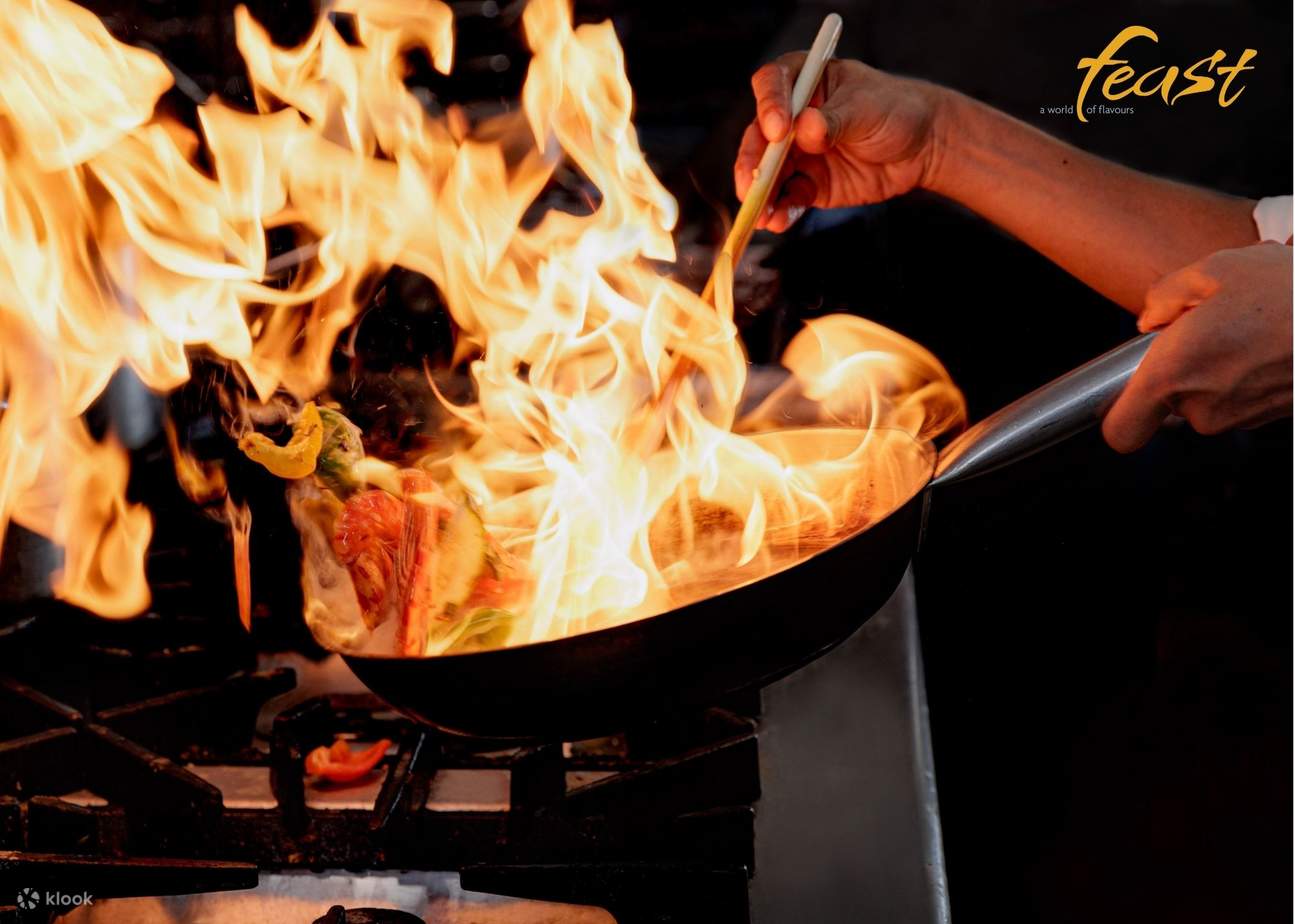 แพ็กเกจรับประทานบุฟเฟ่ต์อาหารทะเลที่ Feast ในโรงแรม Sheraton Nha Trang Hotel & Spa