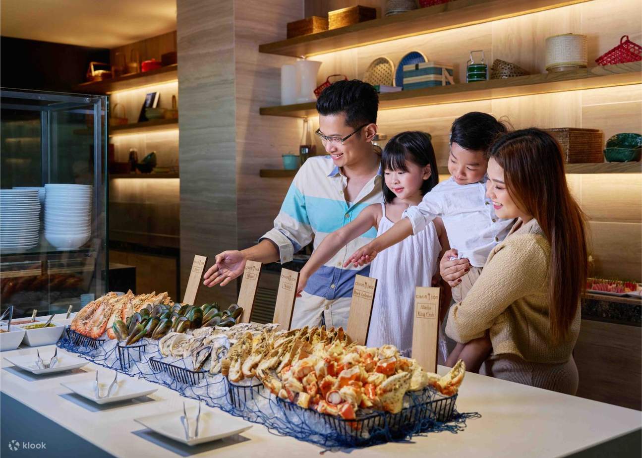 Buffet au Chon Som All Day Dining, Courtyard by Marriott Suvarnabhumi Airport