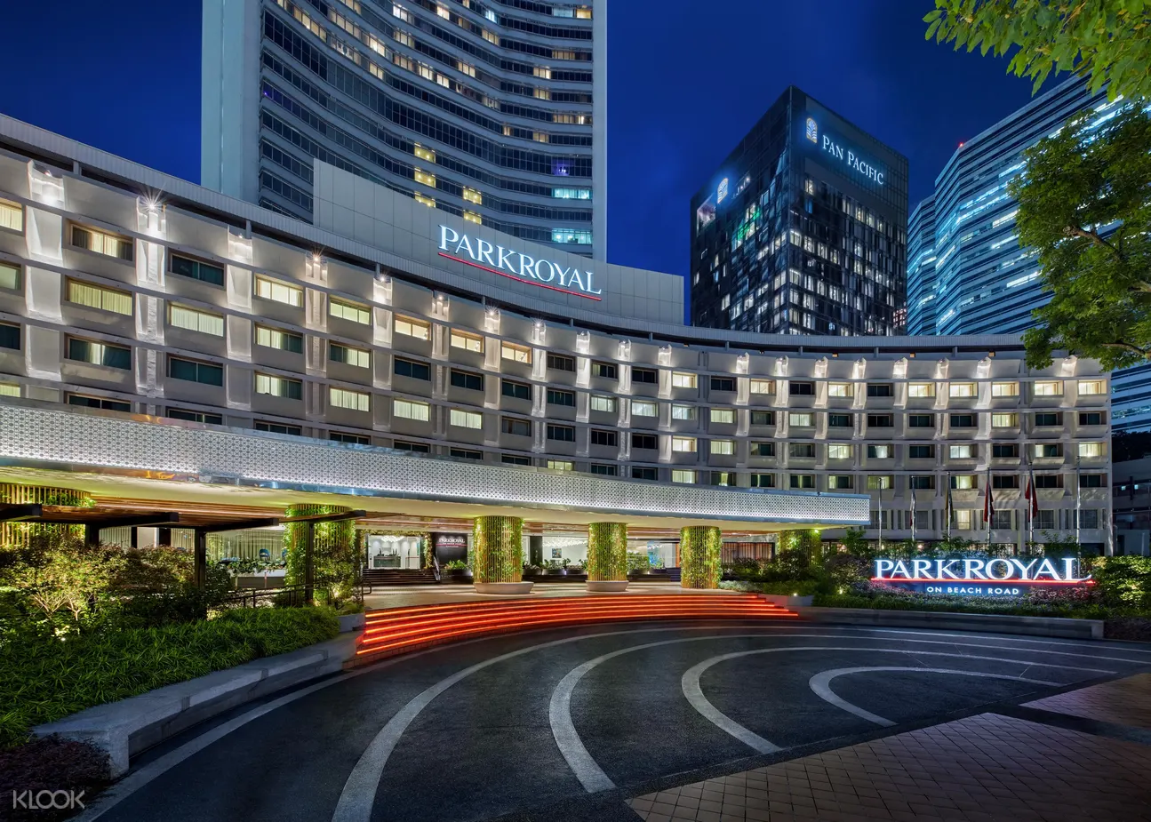 PARKROYAL Hotel Singapore Boasts Stunning Greenery-Wrapped Vertical Gardens